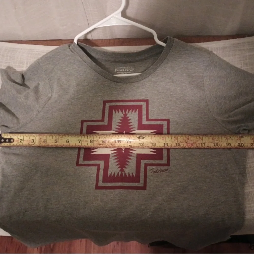 Pendleton Gray Tee with Red Pattern - Picture 4 of 4